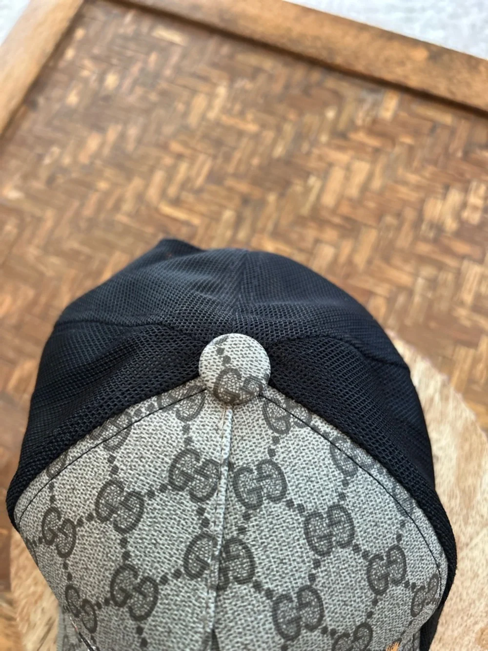 Gucci Beige GG Monogram Tiger Patch Trucker Cap - Picture 5 of 14